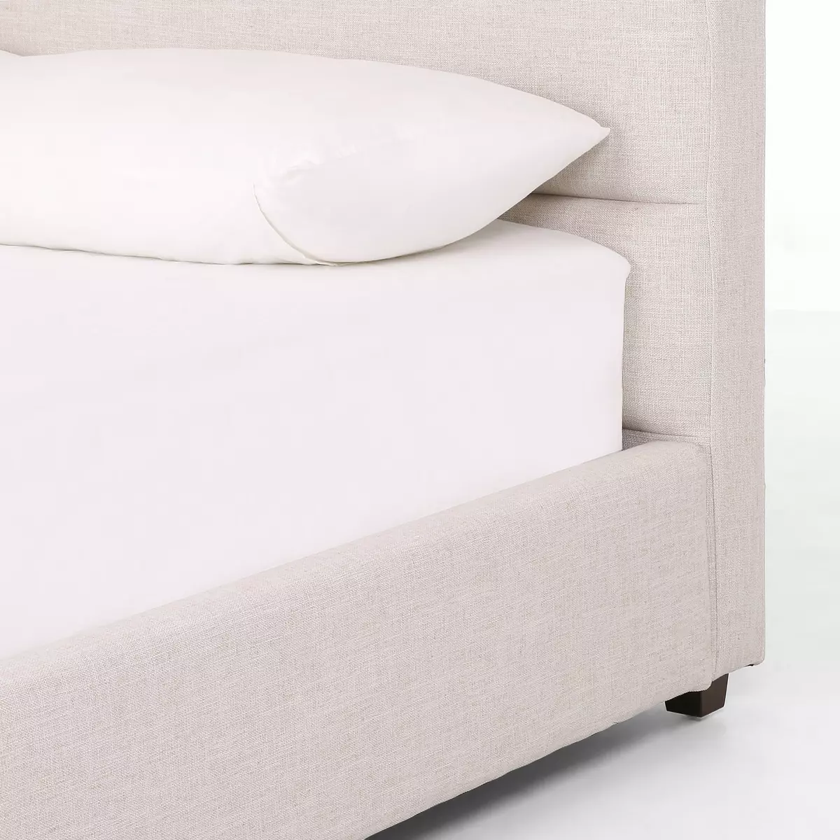 Four hands on sale daphne bed